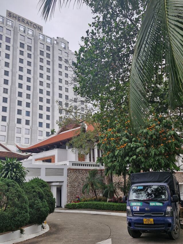 Dịch vụ cho thuê xe 1.25 tấn trọn gói tại Mạnh Trường bao gồm xe, tài xế, nhiên liệu, phí cầu đường (tùy gói) và hỗ trợ bốc dỡ hàng hóa nếu khách hàng yêu cầu.