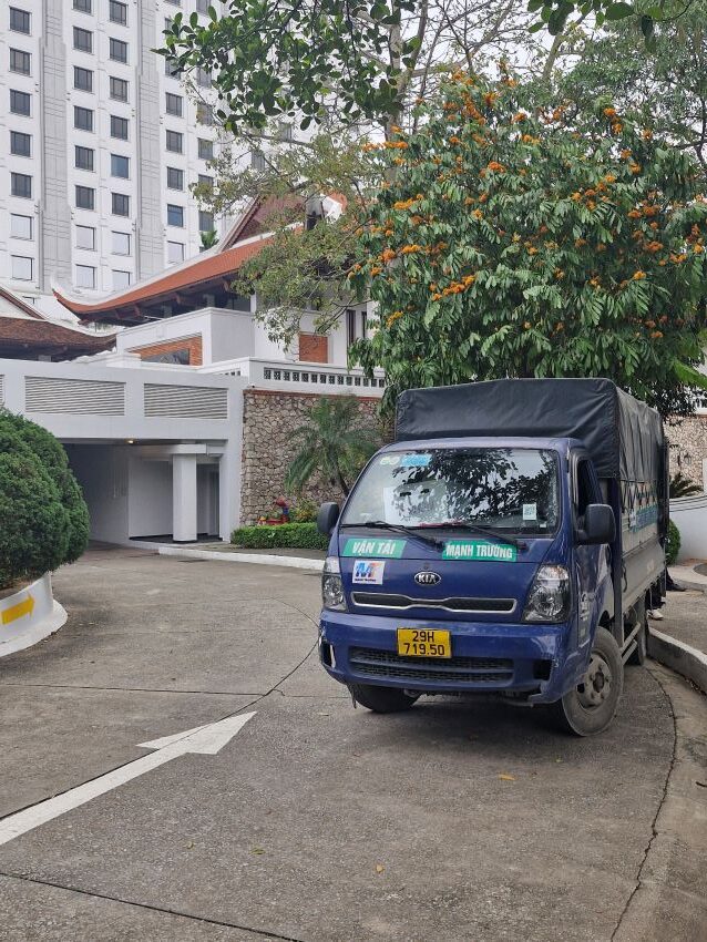Để đảm bảo trải nghiệm tốt nhất khi sử dụng dịch vụ thuê xe 1 tấn theo giờ tại Hà Nội, bạn nên lưu ý các mẹo sau:
