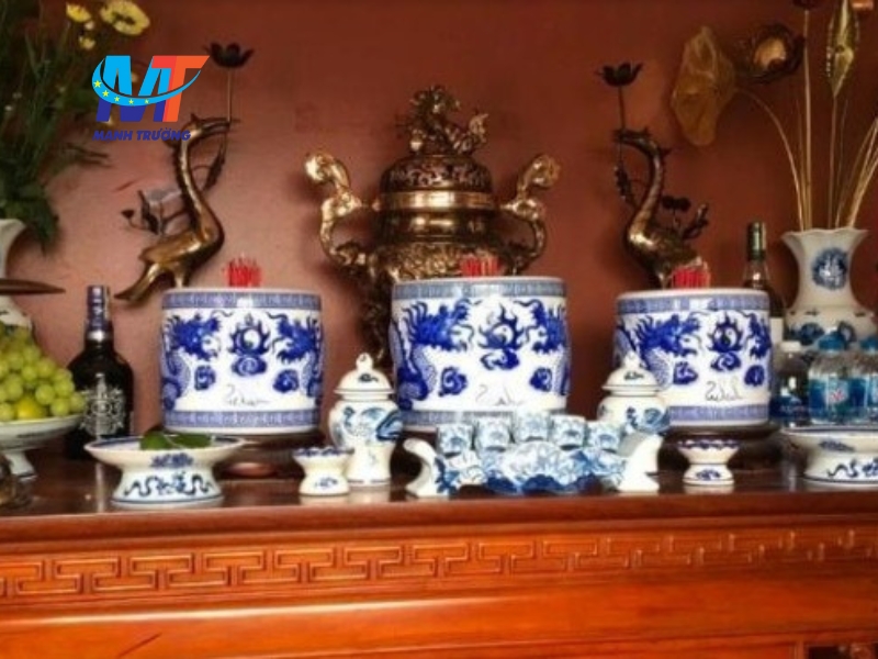 Chuyển bàn thờ sang vị trí khác