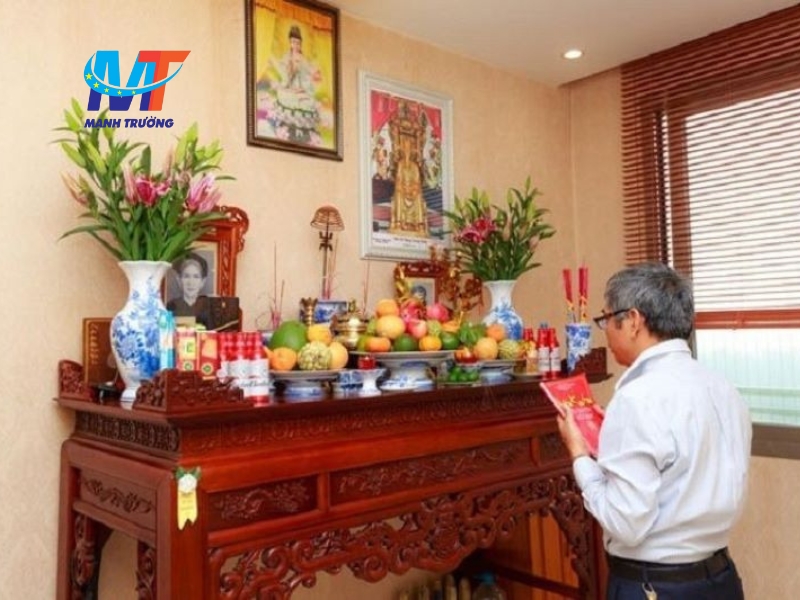 Chuyển bàn thờ sang vị trí khác