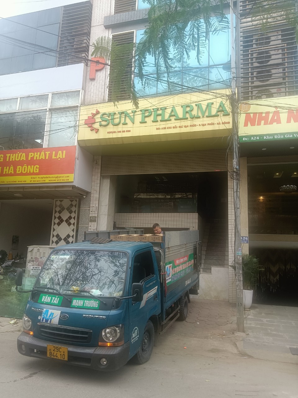 Sử dụng dịch vụ thuê xe chở hàng giá rẻ Hà Nội mang lại nhiều lợi ích thiết thực, đặc biệt trong bối cảnh năm 2025: