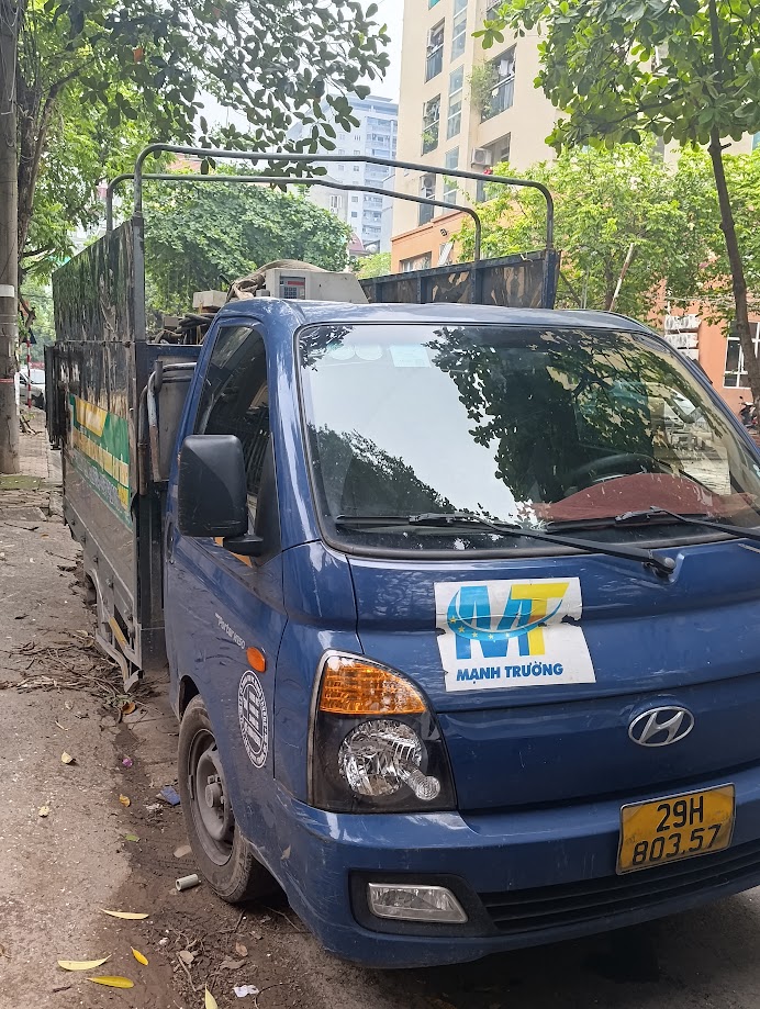Nhu cầu thuê xe tải chở đồ quận Ba Đình ngày càng tăng mạnh, đặc biệt trong các dịp chuyển nhà, chuyển văn phòng, vận chuyển hàng hóa kinh doanh hoặc dọn kho.